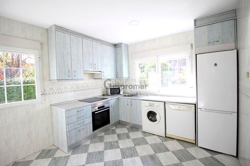 Foto b12d902d-fd00-496c-a2ab-1f2b3926c918. Casa amb calefacció aparcament piscina a La Cabaña Pozuelo de Alarcón