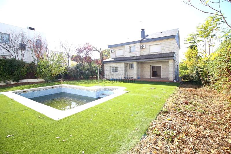 Foto 3944ac24-bec9-4f72-ac87-24cca5ac41e2. House with heating parking pool in La Cabaña Pozuelo de Alarcón