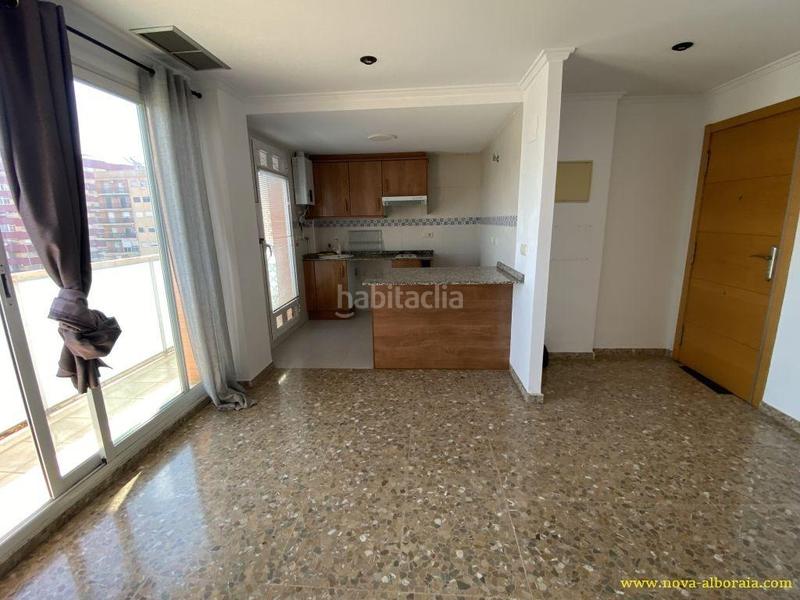 Foto 70194e32-e30a-458b-9e76-74f5af55a5fa. Alquiler estudio en Torrefiel Valencia