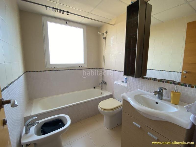 Foto f149283c-3f3a-467d-b6f3-51b66ac3f594. Alquiler estudio en Torrefiel Valencia