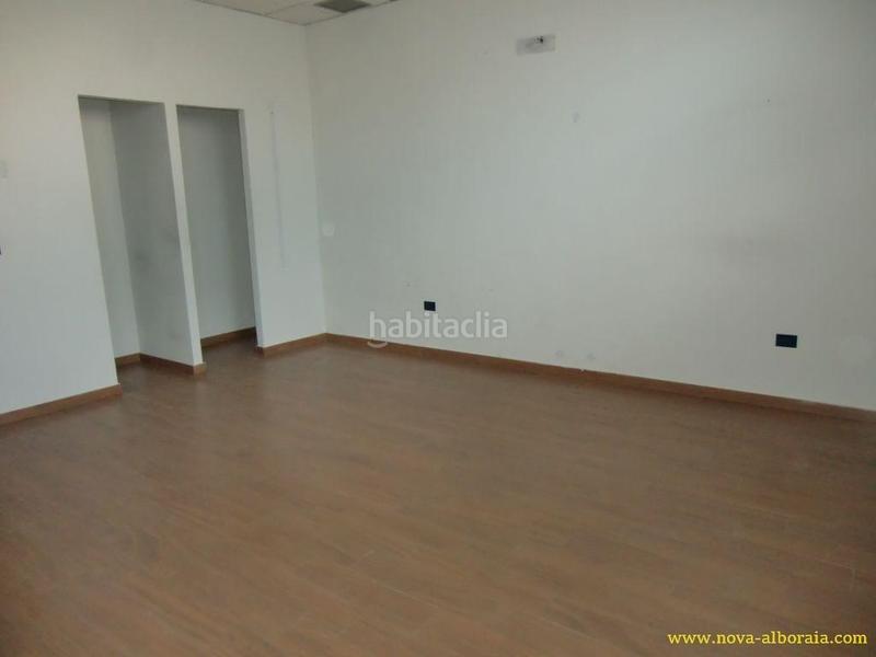 Foto d4416294-a098-42e9-a33c-17abc1ea3cc2. Rent business premise in Alboraya centro Alboraya