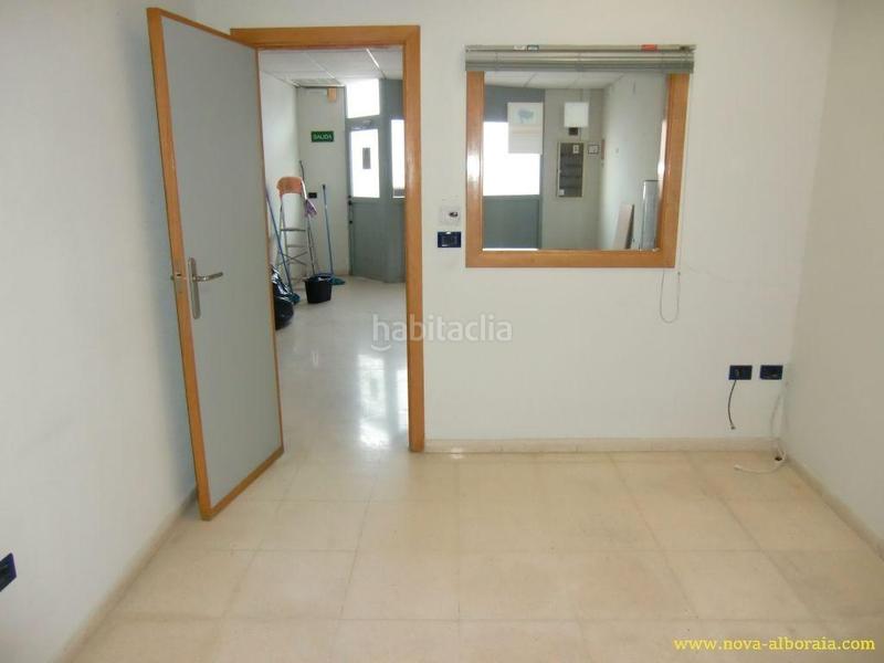 Foto 87aabbba-1e72-411a-860a-6db31af572d3. Alquiler local comercial en Alboraya centro Alboraya