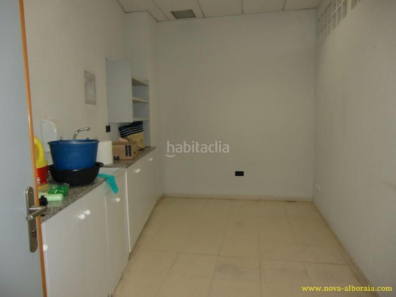 Foto f8e55e13-f518-45f8-b2e3-25e16470f4db. Alquiler local comercial en Alboraya centro Alboraya