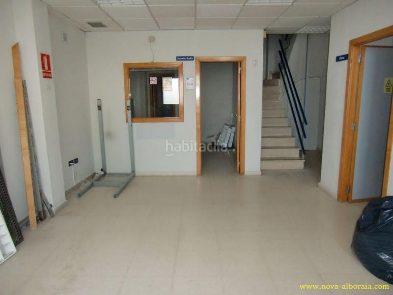 Foto 712f20fa-f0d1-4a22-b29d-0cb165c172fe. Lloguer local comercial a Alboraya centro Alboraya