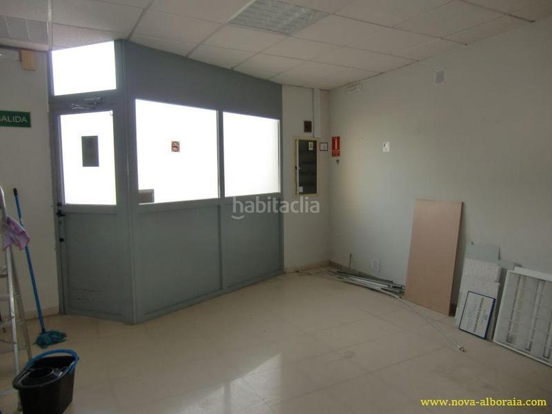 Foto 75ab07e3-327c-4cad-938e-b9501bb17a0b. Lloguer local comercial a Alboraya centro Alboraya