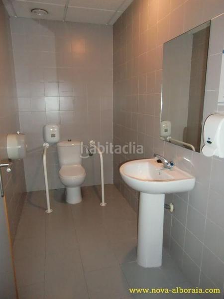 Foto bc924c6d-3666-49c8-8f61-b6b8a800fd94. Lloguer local comercial a Alboraya centro Alboraya