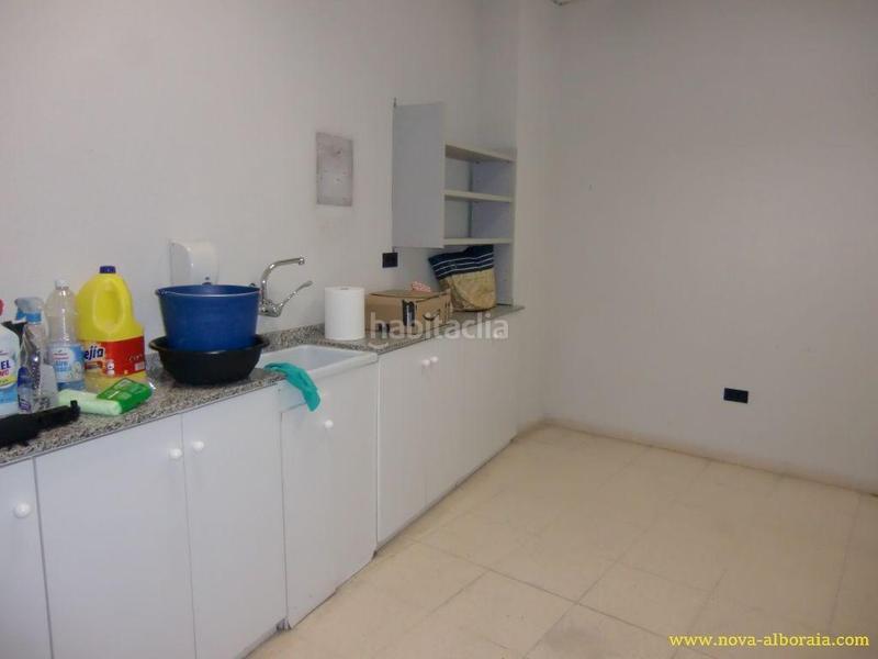 Foto f5d21b43-7e34-4e34-acf0-b7f05a7d5f29. Lloguer local comercial a Alboraya centro Alboraya