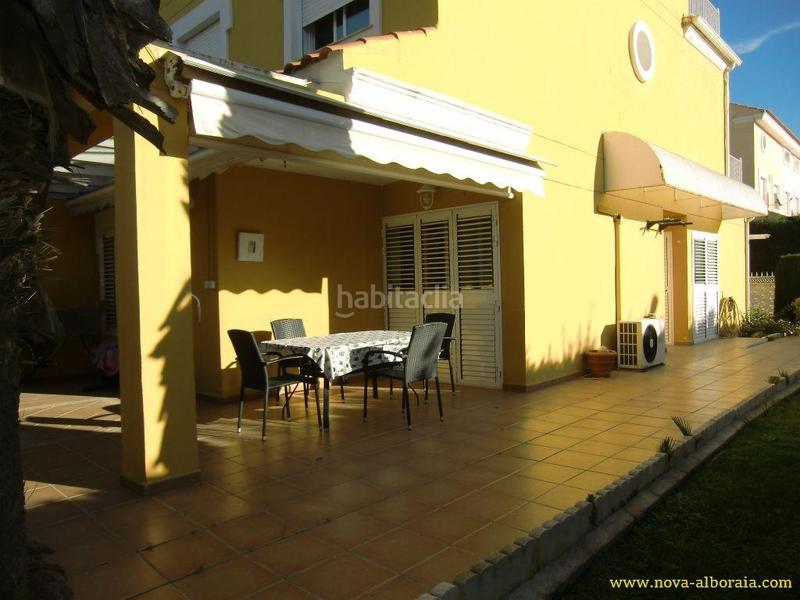 Foto 4573434d-9225-4950-80c7-101df54d04ca. Casa bifamiliare con parcheggio piscina in Centro Bétera