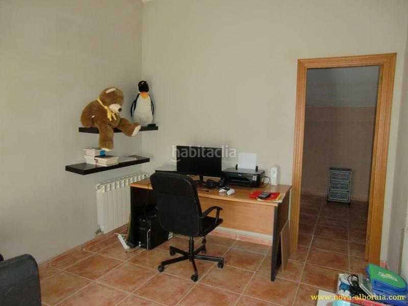 Foto b4d66d83-6af0-4e20-b948-0a3c4ffa6071. Casa pareada en Centro Bétera