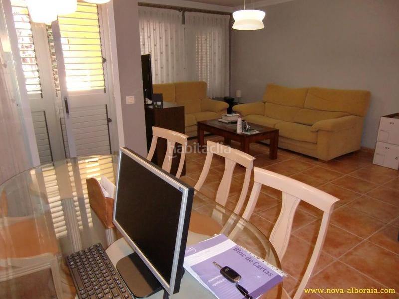 Foto e7ab3675-4b23-479f-9b37-41640c28bf39. Towny house with parking pool in Centro Bétera