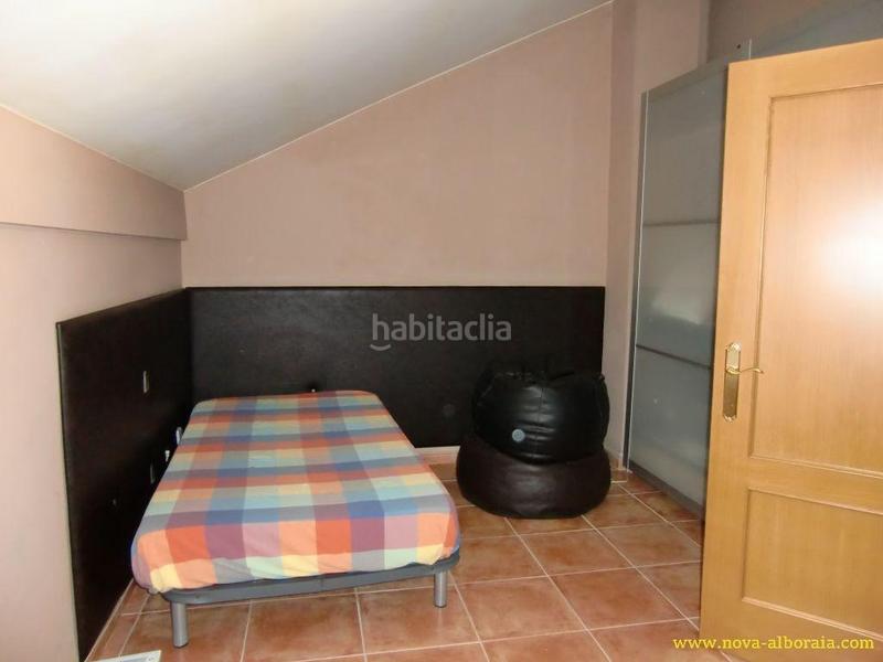 Foto f7e9097f-565f-468e-98dd-d7c39802f4fe. Towny house with parking pool in Centro Bétera