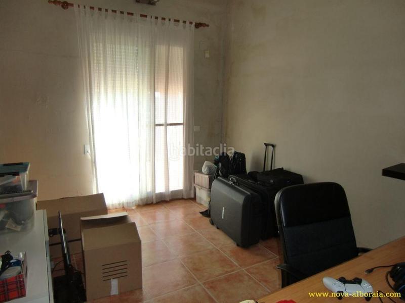 Foto fca02ea2-aa56-496e-91d3-f3ce54a65cfa. Towny house with parking pool in Centro Bétera