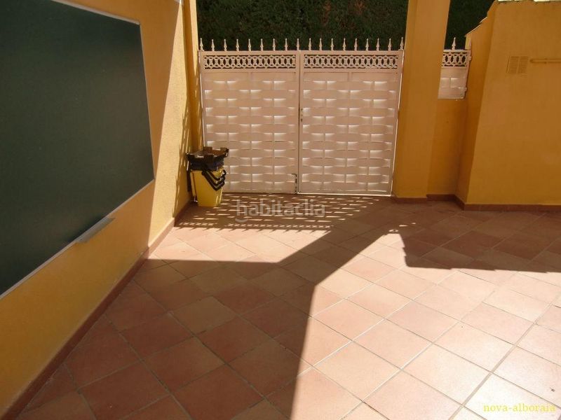 Foto 251a691f-c1f4-480c-8179-487a3c05e2d0. Casa aparellada amb calefacció aparcament piscina a Bétera