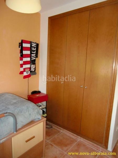 Foto 55a0f333-9d4d-4c8d-b8d1-c613a4abb4f9. Casa aparellada amb aparcament piscina a Mas Camarena Bétera