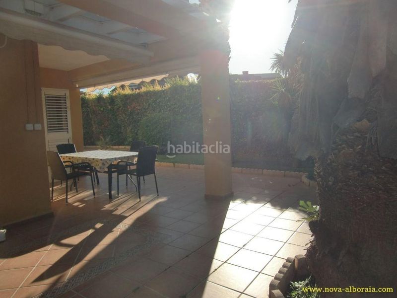 Foto d305777d-398e-4311-9eeb-6921c15147cd. Casa aparellada amb aparcament piscina a Mas Camarena Bétera