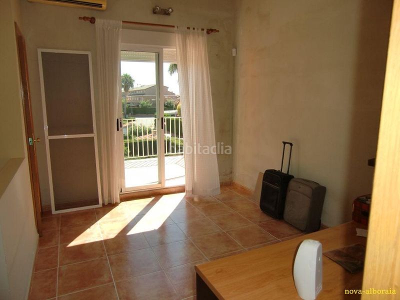 Foto dd20e70d-9101-482a-a93d-b80cbb533b95. Casa aparellada amb calefacció aparcament piscina a Bétera