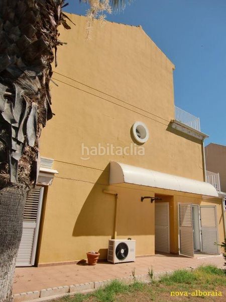 Foto b6747cd4-c20a-4b54-8c8a-cee450565583. Casa pareada en Mas Camarena Bétera