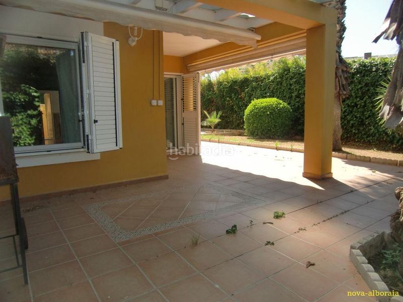 Foto c03c695b-8d54-4714-9119-b47b6c4e4ff4. Doppelhaus mit heizung parking pool in Mas Camarena Bétera