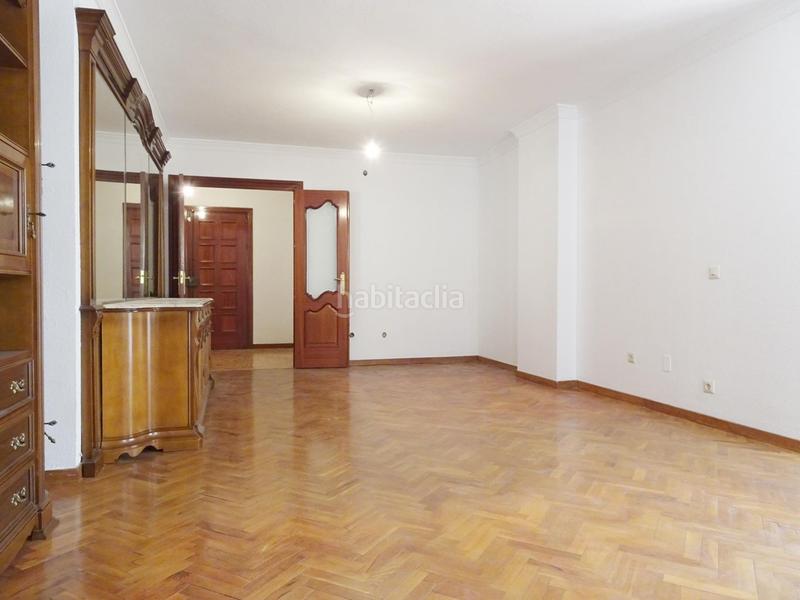 Foto 776225e0-5398-45a4-92d7-8633f9334d14. Piso no te pierdas este magnifico piso en la malagueta a 3 minutos de la playa en Málaga