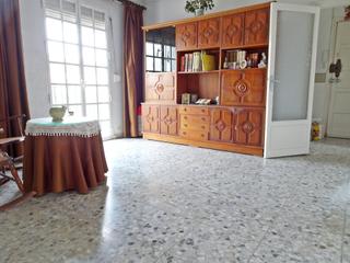 Appartamento in Barrio de Ciudad Jardín. Piso de 4 dormitorios para reformar en ciudad jardín, málaga  op