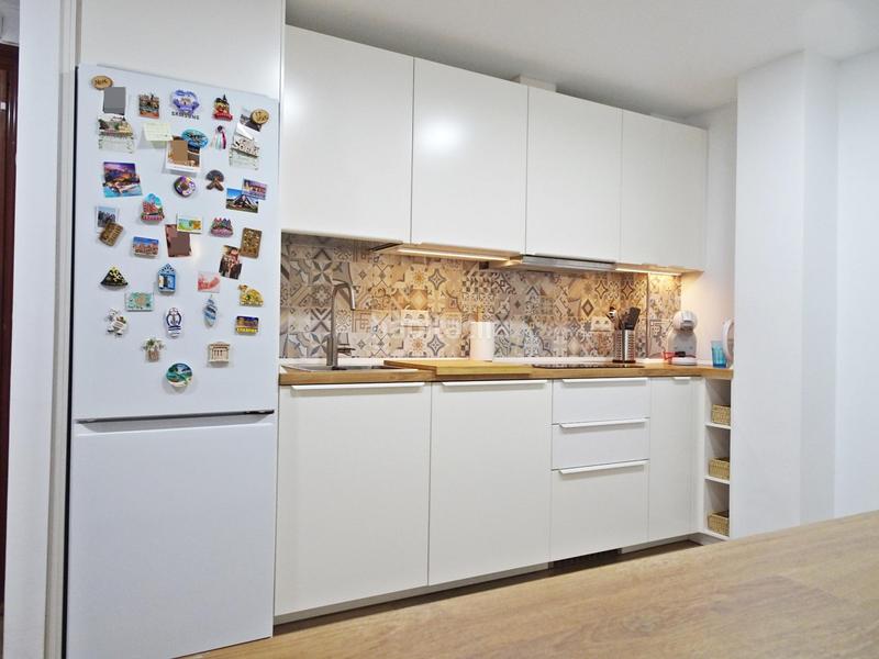 Foto 72cc220b-3265-4c23-afb1-50e07a6fc113. Piso  con reforma integral a 12 minutos andando de la playa. en Málaga