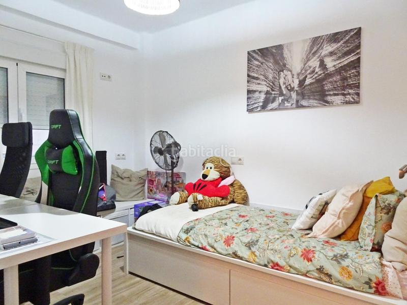 Foto 9d926531-38a3-4059-944c-3107207f1139. Piso  con reforma integral a 12 minutos andando de la playa. en Málaga