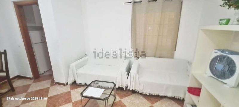 Foto 90ca0542-ecef-4914-a858-ae0997068a48. Piso  a 300 metros del vialia. en La Unión - Cruz de Humilladero - Los Tilos Málaga