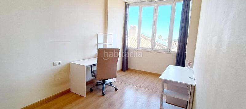 Foto d516ba1e-f7b0-4d57-9e13-489f7d6e00ca. Doppelhaus mit parking pool in Capellanía - Retamar Alhaurín de la Torre