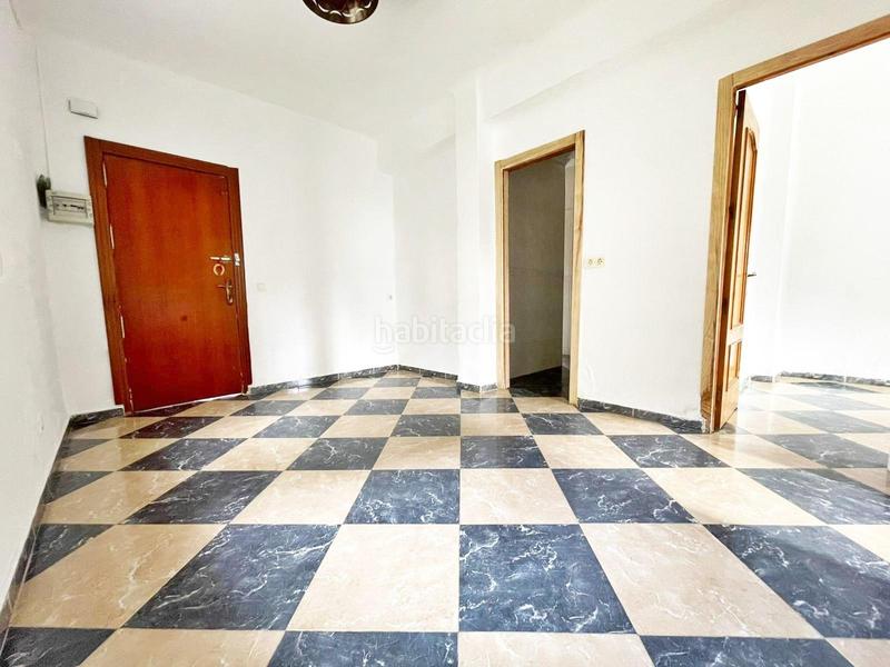 Foto b2e225bb-fd40-4bc7-85ed-6457d3c52204. Pis amb aparcament a Carranque - Haza Cuevas Málaga