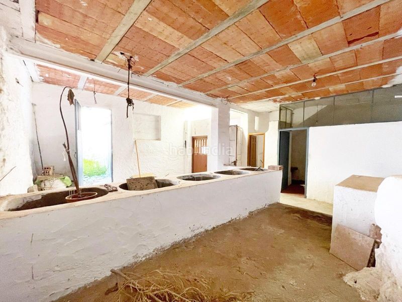 Foto 33ea458b-4a38-4cc7-9b88-cf6b1c788350. Casa amb aparcament a Periana