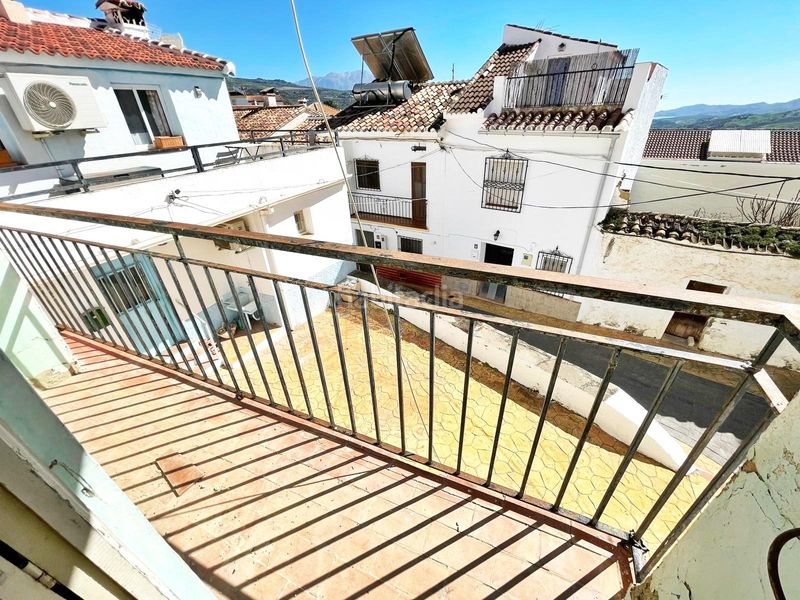 Foto 48e8a894-26db-4b29-aa7e-42b532e925dd. Casa amb aparcament a Periana