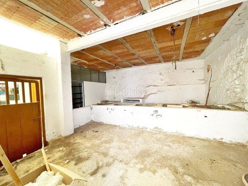 Foto a990c5ce-b416-4894-9258-85054de8b4ac. Casa amb aparcament a Periana