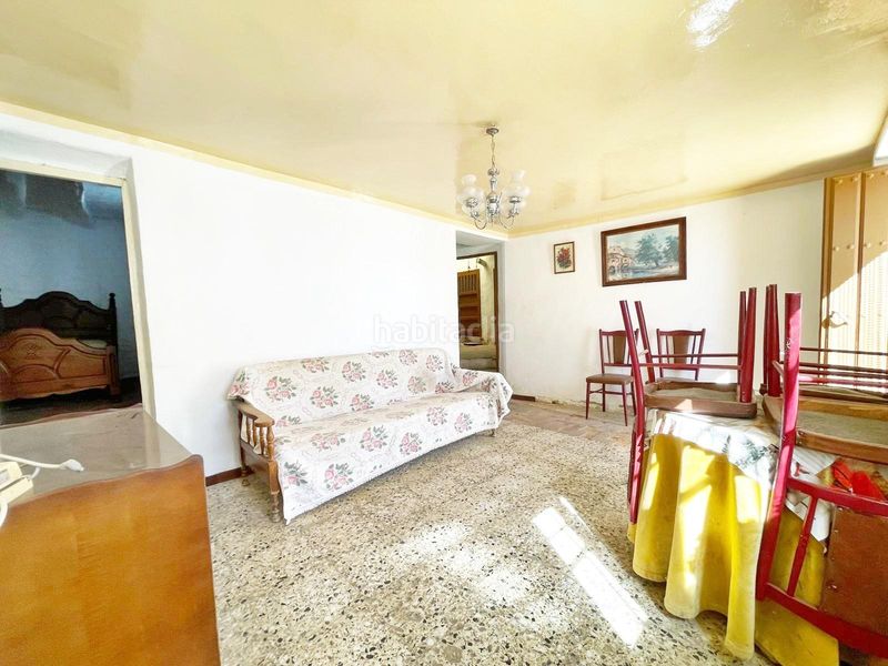 Foto f8f8289e-ed96-424a-98d3-30e0198b0e23. Casa amb aparcament a Periana