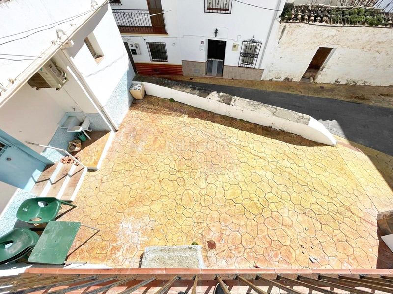Foto fe1419e7-274b-4bfb-a501-4f2c66d8474e. Casa amb aparcament a Periana