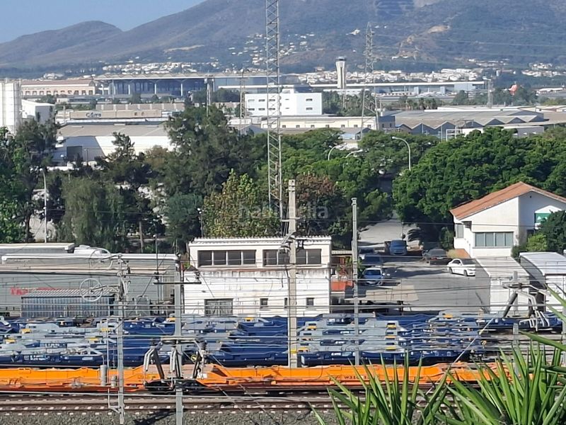 Foto 03519bae-01e2-4000-b12e-4f992f9dde24. Nave industrial  en Distrito Zeta - Recinto Ferial Cortijo de Torres Málaga