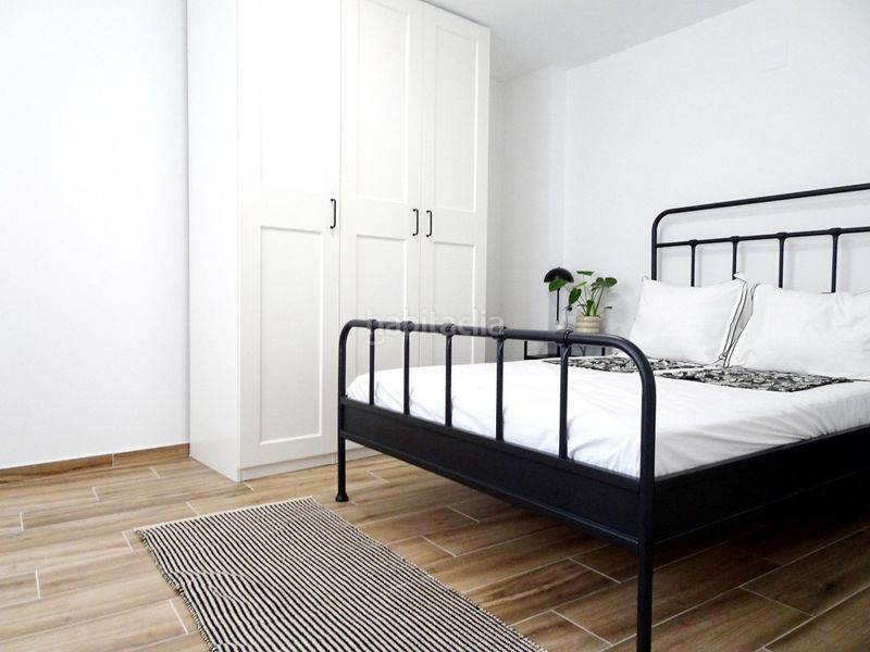 Foto 679b1bb7-bb2b-4b99-aa7c-b6bcb8a95d1d. Pis amb calefacció a La Goleta - San Felipe Neri Málaga