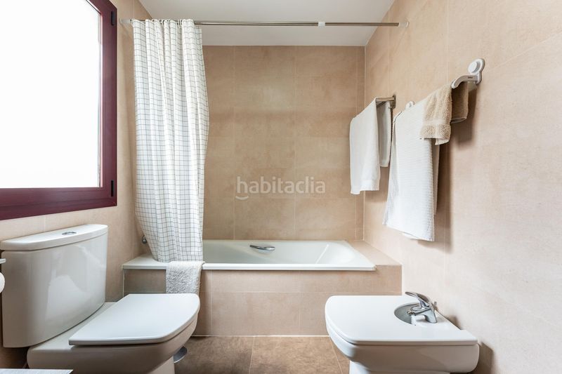Foto e4ec220e-5ae5-40f1-8e54-58a433ef6ab1. Pis amb aparcament a El Tejar - Hacienda Bizcochero Málaga