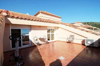 Àtic  Ágave urbanización los cármenes.. Venta de piso ático dúplex con tres dormitorios en benalmádena,