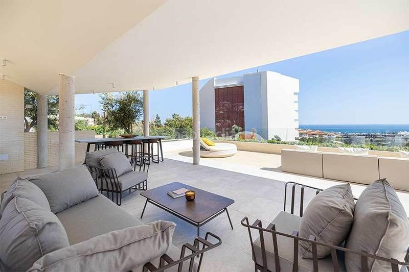 Foto ff5fe4a0-72e7-4229-b7f7-254dd1e2714c. Ático venta de ático dúplex con dos dormitorios en benalmádena, málaga, costa del sol en Fuengirola