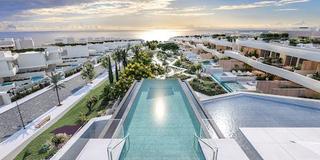 Casa adossada  Bonanza, dunique marbella. Venta de casa pareada con cuatro dormitorios en marbella, málaga