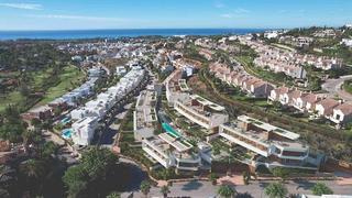 Maison jumelée  Del priorato, lyra residences. Venta de casa pareada con cuatro dormitorios en estepona, málaga
