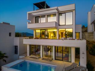 Xalet  Lugar urbanizacion cala golf, 9b (c/ san patricio) urb. elysium. Venta de villa con tres dormitorios en mijas costa, málaga, cost