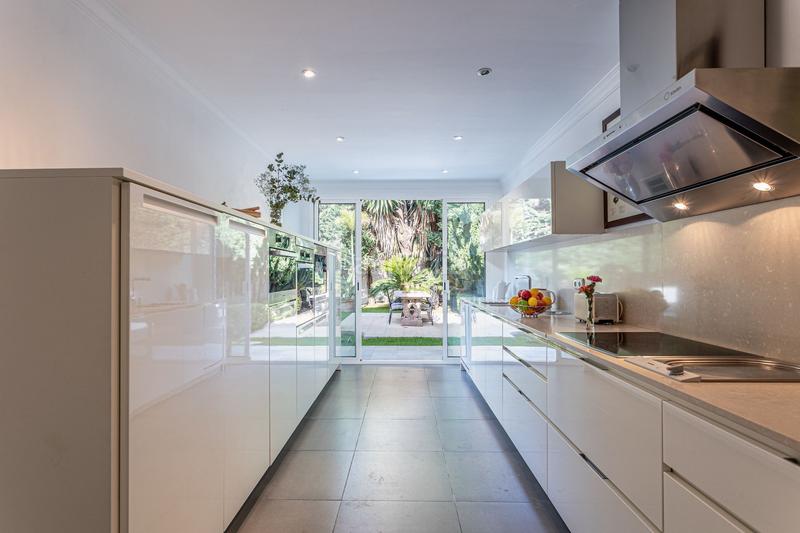 Foto c65f7389-43c6-4ea4-b43b-43da78b48843. Xalet amb piscina a Los Monteros Marbella