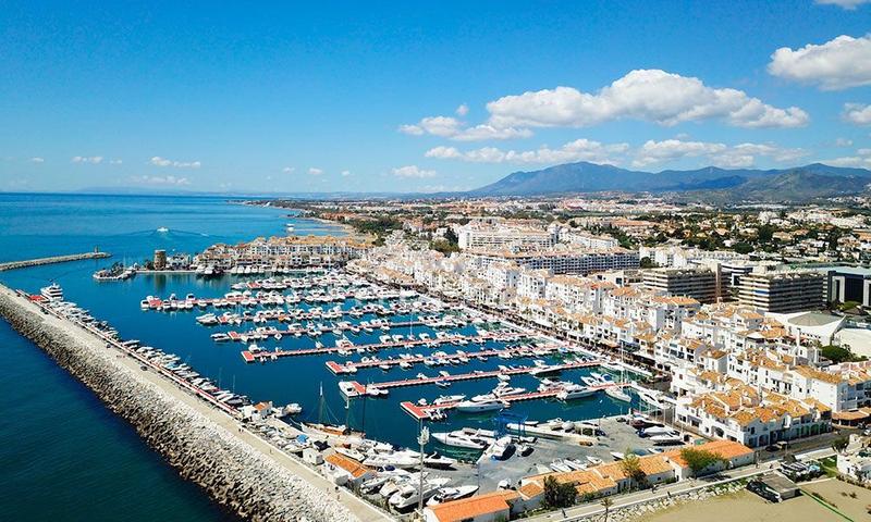 Foto 3173fd93-a5b7-499c-a735-98effd11fc2e. Casa a schiera con riscaldamento piscina in Río Real Marbella