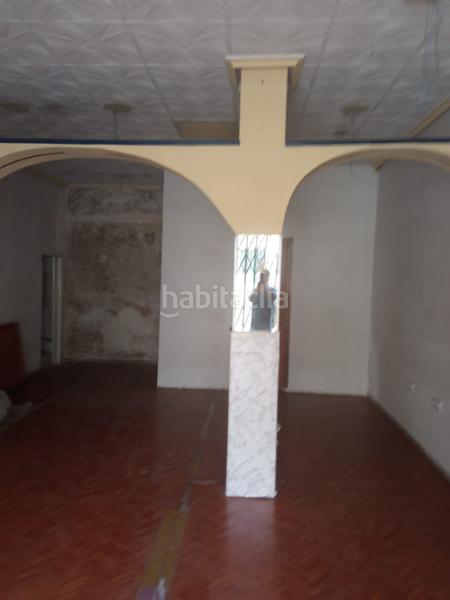 Foto 94a3ff61-fbfb-40eb-af0a-e4a1f4c5f38f. Local comercial a Cazorla