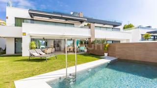 Duplex  La romana artola homes. Venta de piso dúplex con tres dormitorios en marbella, málaga, c
