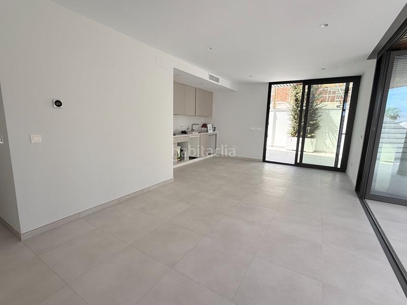 Foto 5b1df1b4-a6cb-477d-9851-b56bbf324972. Appartamento con riscaldamento piscina in Montemar Torremolinos