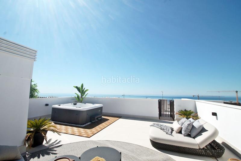 Foto b877b7b9-6039-4e0c-979b-ca5a5bb7b719. Ático venta de ático dúplex con dos dormitorios en benalmádena costa, málaga, costa del sol en Fuengirola