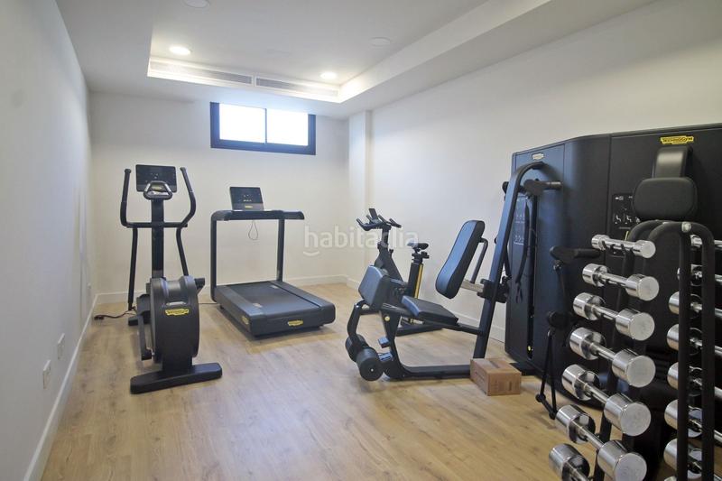 Foto d98f0e10-c96f-46a8-8b5a-155f26fb034e. Ático venta de ático dúplex con dos dormitorios en benalmádena costa, málaga, costa del sol en Fuengirola