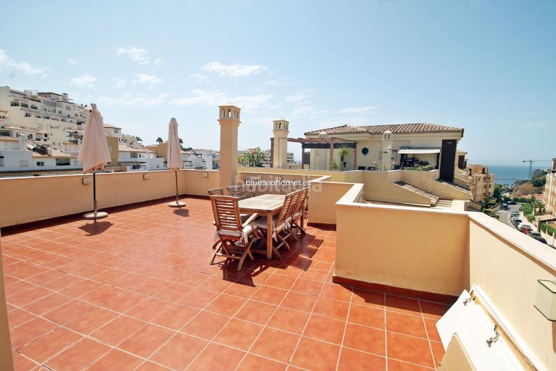 Foto 056f0223-08f8-4c4f-863d-c53361464649. Àtic amb calefacció aparcament piscina a Zona Centro Comercial Torrequebrada Benalmádena